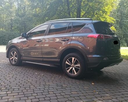 Сірий Тойота РАВ 4, об'ємом двигуна 2 л та пробігом 175 тис. км за 22500 $, фото 4 на Automoto.ua