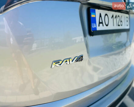 Сірий Тойота РАВ 4, об'ємом двигуна 2.49 л та пробігом 149 тис. км за 16300 $, фото 12 на Automoto.ua