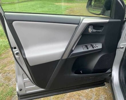 Тойота РАВ 4 2017 в Львове на Automoto.ua Серый Тойота РАВ 4, объемом двигателя 2.5 л и пробегом 60 тыс. км за 6900 $, фото 8 на Automoto.ua