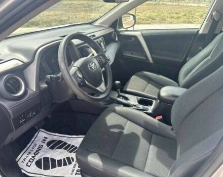 Тойота РАВ 4 2017 в Львове на Automoto.ua Серый Тойота РАВ 4, объемом двигателя 2.5 л и пробегом 87 тыс. км за 4900 $, фото 7 на Automoto.ua