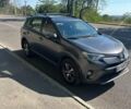 Сірий Тойота РАВ 4, об'ємом двигуна 1.99 л та пробігом 240 тис. км за 18000 $, фото 2 на Automoto.ua