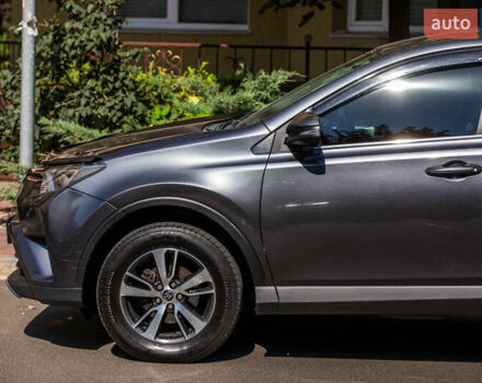Тойота РАВ 4 2017 в Киеве на Automoto.ua Серый Тойота РАВ 4, объемом двигателя 2.23 л и пробегом 180 тыс. км за 23000 $, фото 30 на Automoto.ua
