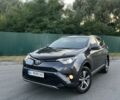 Серый Тойота РАВ 4, объемом двигателя 2 л и пробегом 180 тыс. км за 17999 $, фото 1 на Automoto.ua