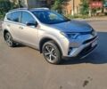 Сірий Тойота РАВ 4, об'ємом двигуна 2 л та пробігом 85 тис. км за 21800 $, фото 1 на Automoto.ua