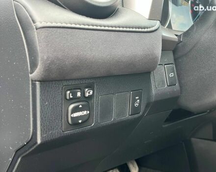 Тойота РАВ 4 2017 в Львове на Automoto.ua Серый Тойота РАВ 4, объемом двигателя 2.5 л и пробегом 143 тыс. км за 23990 $, фото 18 на Automoto.ua