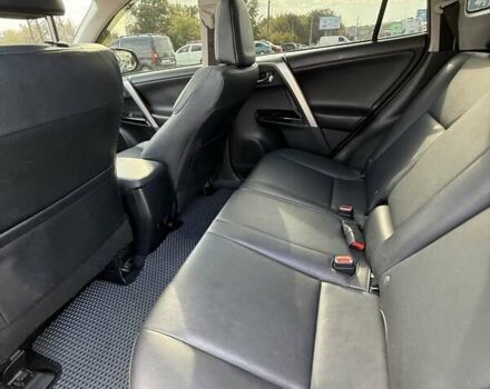 Тойота РАВ 4 2017 в Харькове на Automoto.ua Серый Тойота РАВ 4, объемом двигателя 2.49 л и пробегом 118 тыс. км за 22000 $, фото 24 на Automoto.ua