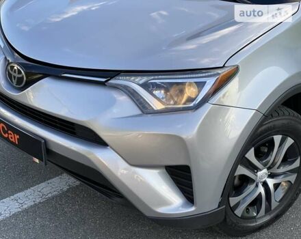 Сірий Тойота РАВ 4, об'ємом двигуна 2.49 л та пробігом 118 тис. км за 17800 $, фото 9 на Automoto.ua