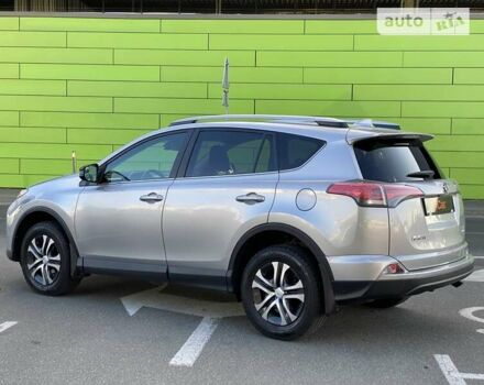 Сірий Тойота РАВ 4, об'ємом двигуна 2.49 л та пробігом 118 тис. км за 17800 $, фото 14 на Automoto.ua