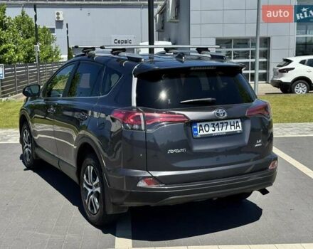 Сірий Тойота РАВ 4, об'ємом двигуна 2.49 л та пробігом 48 тис. км за 18300 $, фото 3 на Automoto.ua