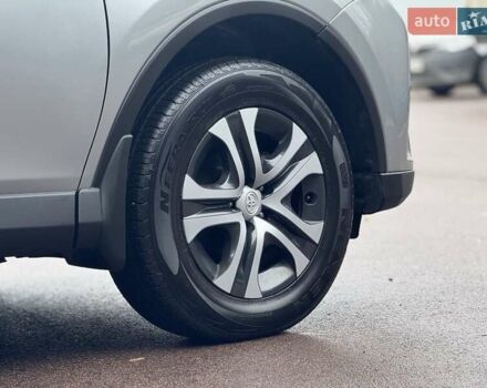 Серый Тойота РАВ 4, объемом двигателя 2.49 л и пробегом 85 тыс. км за 19500 $, фото 3 на Automoto.ua