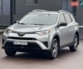 Серый Тойота РАВ 4, объемом двигателя 2.49 л и пробегом 85 тыс. км за 19500 $, фото 1 на Automoto.ua