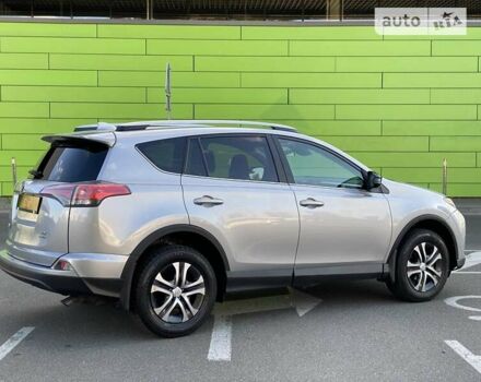 Сірий Тойота РАВ 4, об'ємом двигуна 2.49 л та пробігом 118 тис. км за 17800 $, фото 12 на Automoto.ua