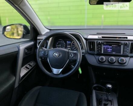 Сірий Тойота РАВ 4, об'ємом двигуна 2.49 л та пробігом 118 тис. км за 17800 $, фото 21 на Automoto.ua