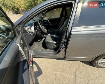 Сірий Тойота РАВ 4, об'ємом двигуна 2.49 л та пробігом 134 тис. км за 25999 $, фото 9 на Automoto.ua