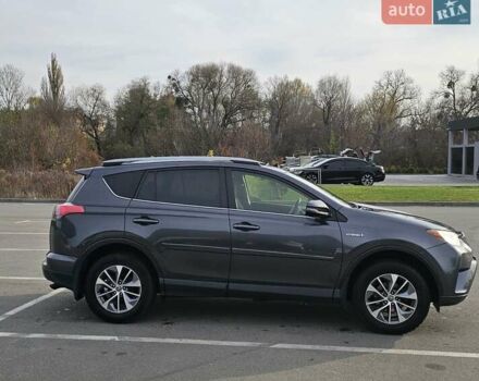 Серый Тойота РАВ 4, объемом двигателя 2.49 л и пробегом 122 тыс. км за 20800 $, фото 3 на Automoto.ua