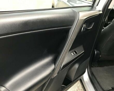 Сірий Тойота РАВ 4, об'ємом двигуна 0 л та пробігом 183 тис. км за 14500 $, фото 14 на Automoto.ua