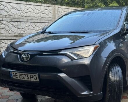 Серый Тойота РАВ 4, объемом двигателя 2.5 л и пробегом 180 тыс. км за 16100 $, фото 1 на Automoto.ua