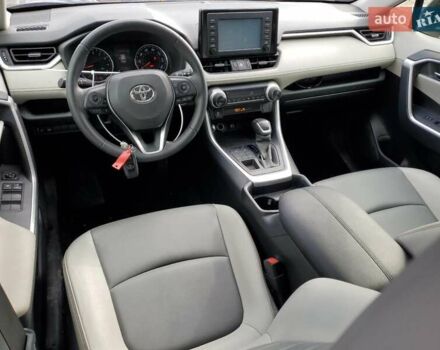 Серый Тойота РАВ 4, объемом двигателя 2.49 л и пробегом 161 тыс. км за 8300 $, фото 7 на Automoto.ua