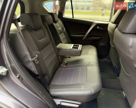 Сірий Тойота РАВ 4, об'ємом двигуна 2.5 л та пробігом 77 тис. км за 21500 $, фото 14 на Automoto.ua