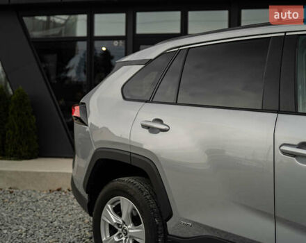 Тойота РАВ 4 2019 в Черновцах на Automoto.ua Серый Тойота РАВ 4, объемом двигателя 2.5 л и пробегом 24 тыс. км за 29900 $, фото 8 на Automoto.ua