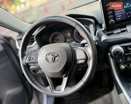 Тойота РАВ 4 2019 в Киеве на Automoto.ua Серый Тойота РАВ 4, объемом двигателя 1.99 л и пробегом 8 тыс. км за 27200 $, фото 43 на Automoto.ua