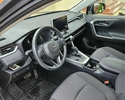 Тойота РАВ 4 2019 в Киеве на Automoto.ua Серый Тойота РАВ 4, объемом двигателя 2.5 л и пробегом 90 тыс. км за 15900 $, фото 9 на Automoto.ua