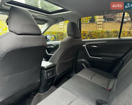 Сірий Тойота РАВ 4, об'ємом двигуна 2.5 л та пробігом 142 тис. км за 28990 $, фото 29 на Automoto.ua