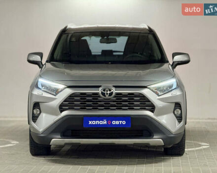 Серый Тойота РАВ 4, объемом двигателя 1.99 л и пробегом 204 тыс. км за 23500 $, фото 1 на Automoto.ua