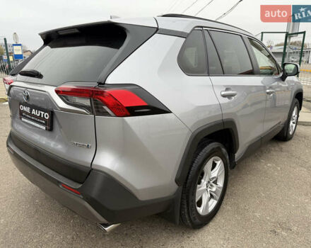 Сірий Тойота РАВ 4, об'ємом двигуна 2.49 л та пробігом 137 тис. км за 28990 $, фото 5 на Automoto.ua