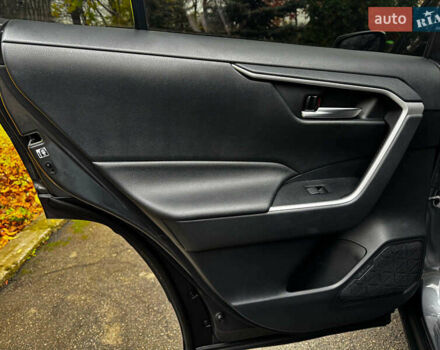 Сірий Тойота РАВ 4, об'ємом двигуна 2.5 л та пробігом 142 тис. км за 28990 $, фото 28 на Automoto.ua