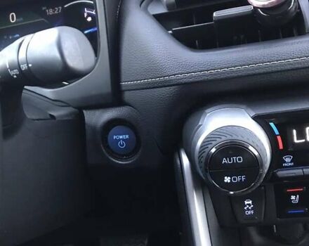 Сірий Тойота РАВ 4, об'ємом двигуна 2.49 л та пробігом 73 тис. км за 32300 $, фото 7 на Automoto.ua