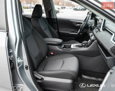 Сірий Тойота РАВ 4, об'ємом двигуна 1.99 л та пробігом 92 тис. км за 23500 $, фото 32 на Automoto.ua