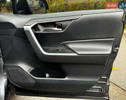 Сірий Тойота РАВ 4, об'ємом двигуна 2.5 л та пробігом 142 тис. км за 28990 $, фото 34 на Automoto.ua