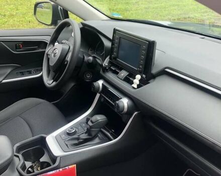 Сірий Тойота РАВ 4, об'ємом двигуна 2.49 л та пробігом 119 тис. км за 29950 $, фото 2 на Automoto.ua