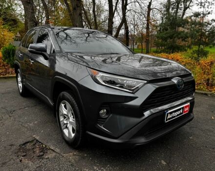 Серый Тойота РАВ 4, объемом двигателя 2.5 л и пробегом 142 тыс. км за 28990 $, фото 2 на Automoto.ua