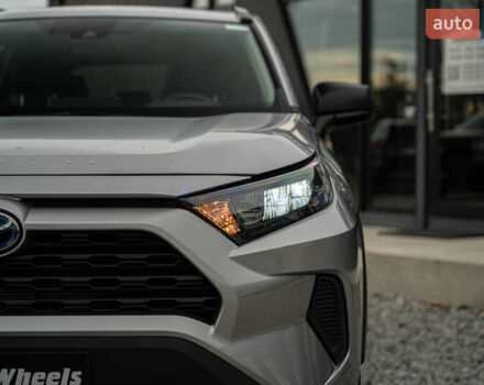 Тойота РАВ 4 2019 в Черновцах на Automoto.ua Серый Тойота РАВ 4, объемом двигателя 2.5 л и пробегом 24 тыс. км за 29900 $, фото 13 на Automoto.ua