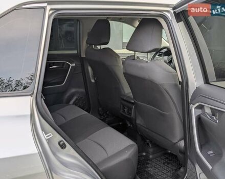 Серый Тойота РАВ 4, объемом двигателя 1.99 л и пробегом 39 тыс. км за 27700 $, фото 18 на Automoto.ua