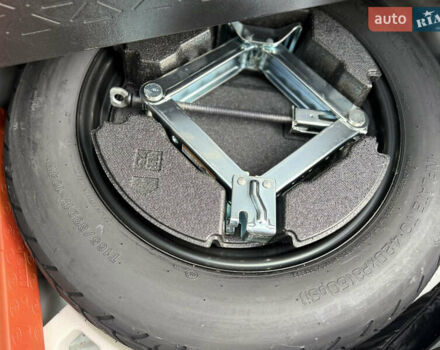 Тойота РАВ 4 2019 в Киеве на Automoto.ua Серый Тойота РАВ 4, объемом двигателя 1.99 л и пробегом 8 тыс. км за 27200 $, фото 32 на Automoto.ua