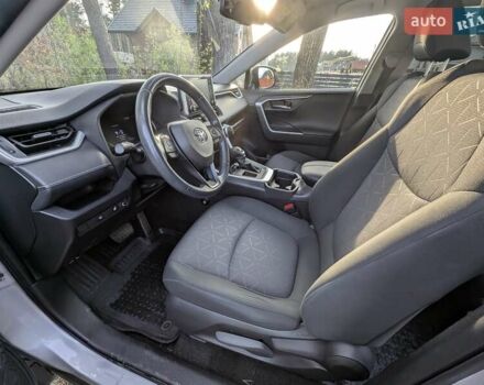 Серый Тойота РАВ 4, объемом двигателя 1.99 л и пробегом 39 тыс. км за 27700 $, фото 13 на Automoto.ua