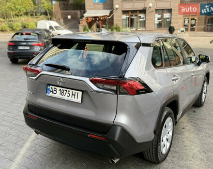 Тойота РАВ 4 2019 в Киеве на Automoto.ua Серый Тойота РАВ 4, объемом двигателя 1.99 л и пробегом 8 тыс. км за 27200 $, фото 8 на Automoto.ua