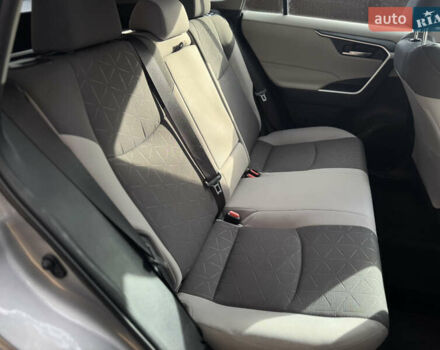 Серый Тойота РАВ 4, объемом двигателя 2.49 л и пробегом 64 тыс. км за 25000 $, фото 18 на Automoto.ua