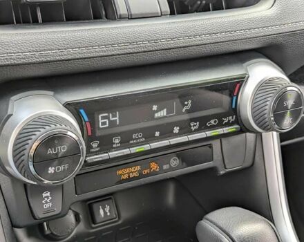 Тойота РАВ 4 2019 в Черкассах на Automoto.ua Серый Тойота РАВ 4, объемом двигателя 2.5 л и пробегом 33 тыс. км за 12300 $, фото 11 на Automoto.ua