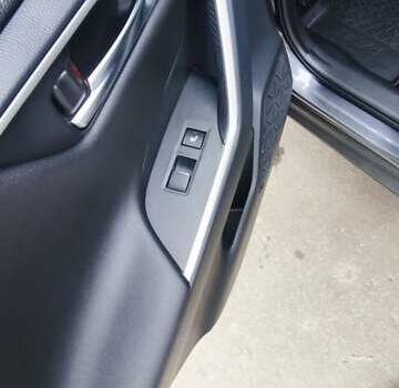 Серый Тойота РАВ 4, объемом двигателя 2.49 л и пробегом 161 тыс. км за 32500 $, фото 12 на Automoto.ua