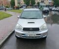 Серый Тойота РАВ 4, объемом двигателя 2.8 л и пробегом 216 тыс. км за 3300 $, фото 1 на Automoto.ua
