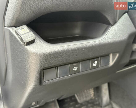 Сірий Тойота РАВ 4, об'ємом двигуна 2.49 л та пробігом 137 тис. км за 28990 $, фото 12 на Automoto.ua