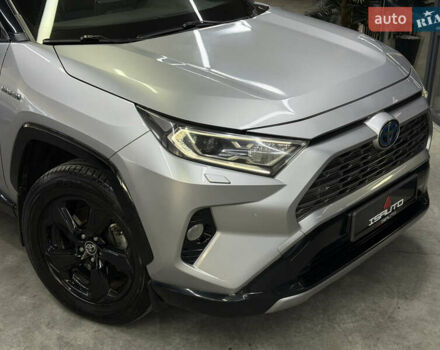 Серый Тойота РАВ 4, объемом двигателя 2.49 л и пробегом 139 тыс. км за 30900 $, фото 2 на Automoto.ua
