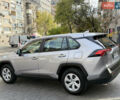 Тойота РАВ 4 2019 в Киеве на Automoto.ua Серый Тойота РАВ 4, объемом двигателя 1.99 л и пробегом 8 тыс. км за 27200 $, фото 4 на Automoto.ua