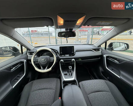 Сірий Тойота РАВ 4, об'ємом двигуна 2.49 л та пробігом 137 тис. км за 28990 $, фото 19 на Automoto.ua