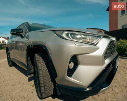 Серый Тойота РАВ 4, объемом двигателя 2.49 л и пробегом 92 тыс. км за 37000 $, фото 3 на Automoto.ua