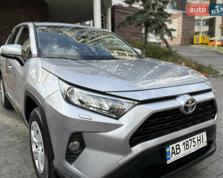Тойота РАВ 4 2019 в Киеве на Automoto.ua Серый Тойота РАВ 4, объемом двигателя 1.99 л и пробегом 8 тыс. км за 27200 $, фото 13 на Automoto.ua